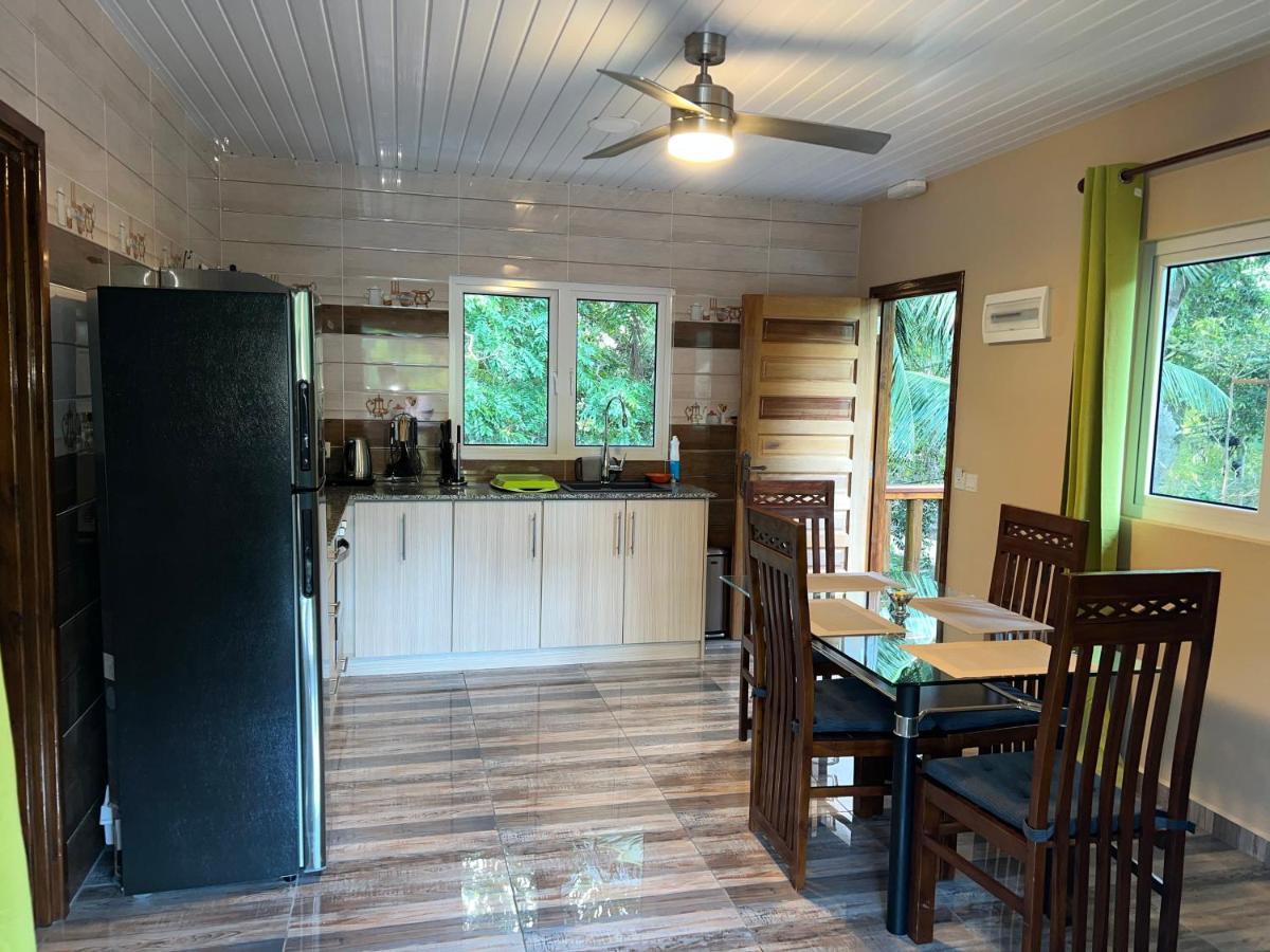 Chloe'S Cottage Self-Catering Isola di Isola di La Digue Esterno foto