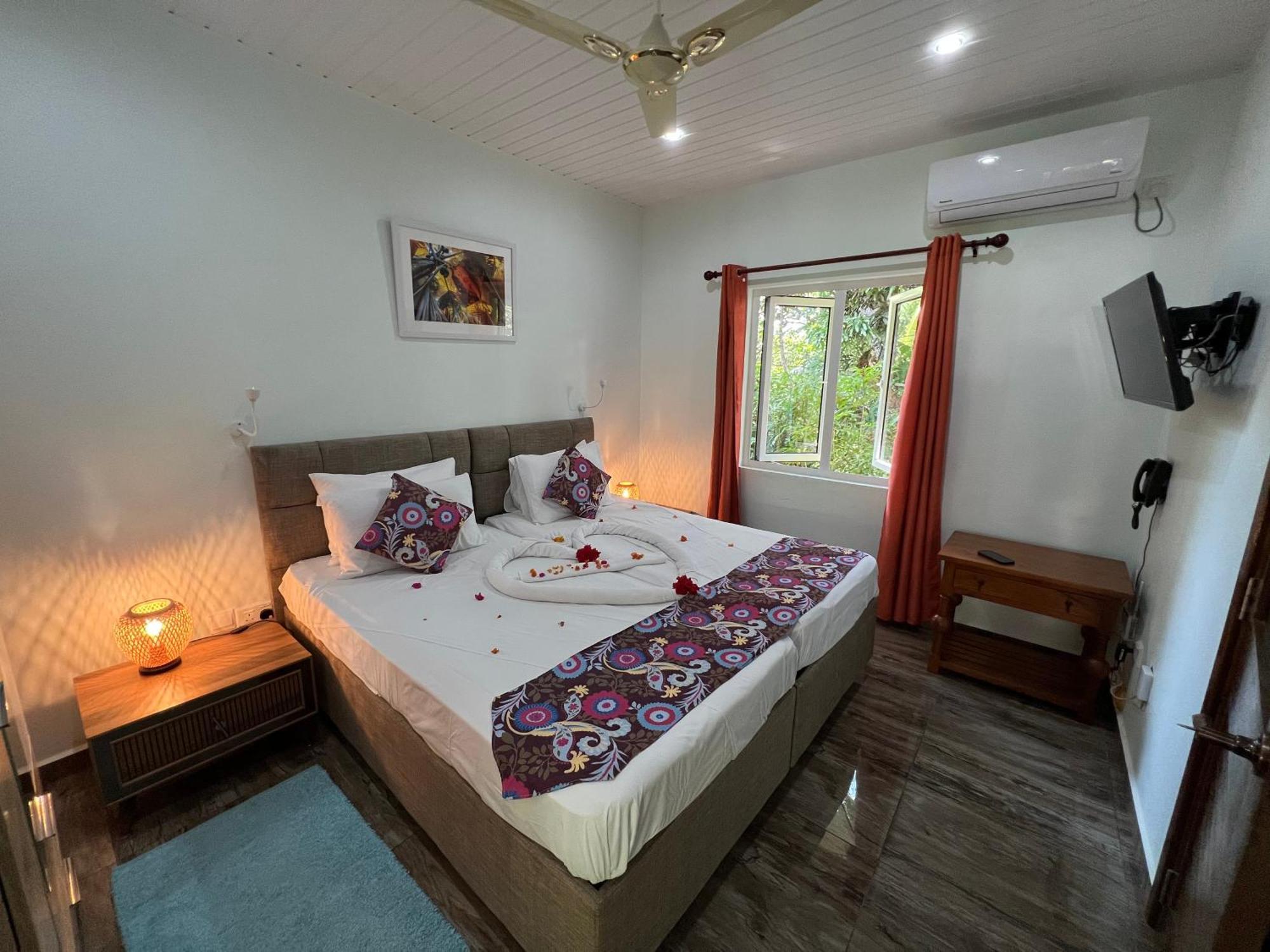 Chloe'S Cottage Self-Catering Isola di Isola di La Digue Esterno foto