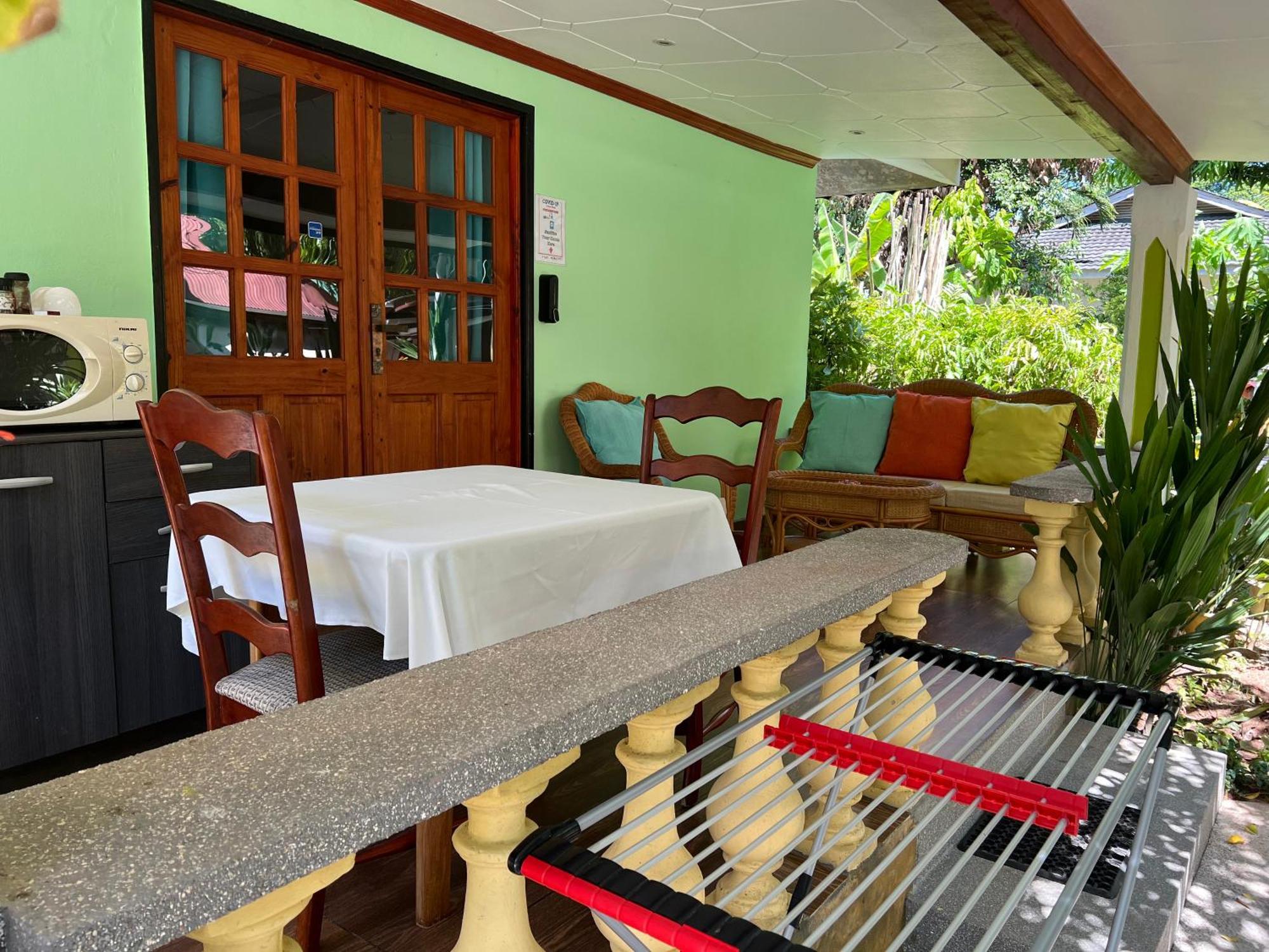 Chloe'S Cottage Self-Catering Isola di Isola di La Digue Esterno foto